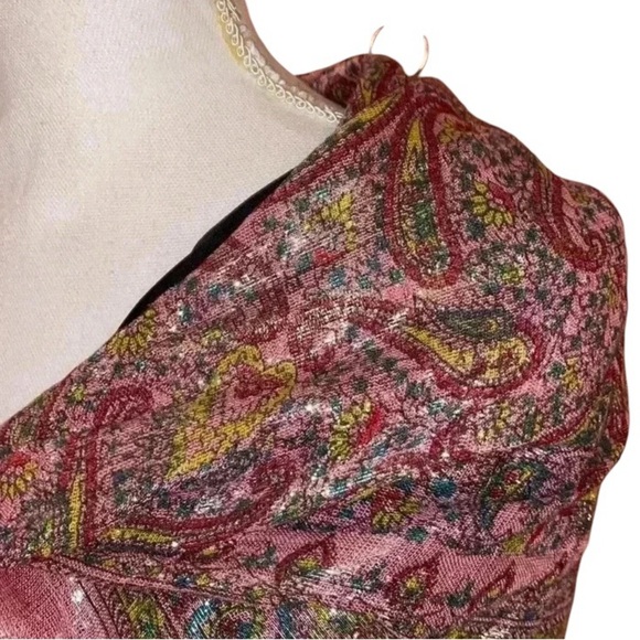 Ladies Beautiful Fashion Scarf in Shimmery Pink Featuring a Paisley Print - Picture 2 of 4